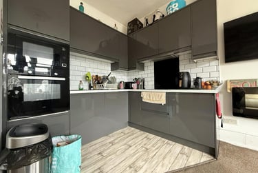 2 bed flat, 15 Woodland Terrace,, Greenbank, Plymouth, PL48NL - Image 3